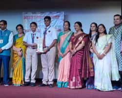 Vyankatesh and Nishit won the Quiz competition 